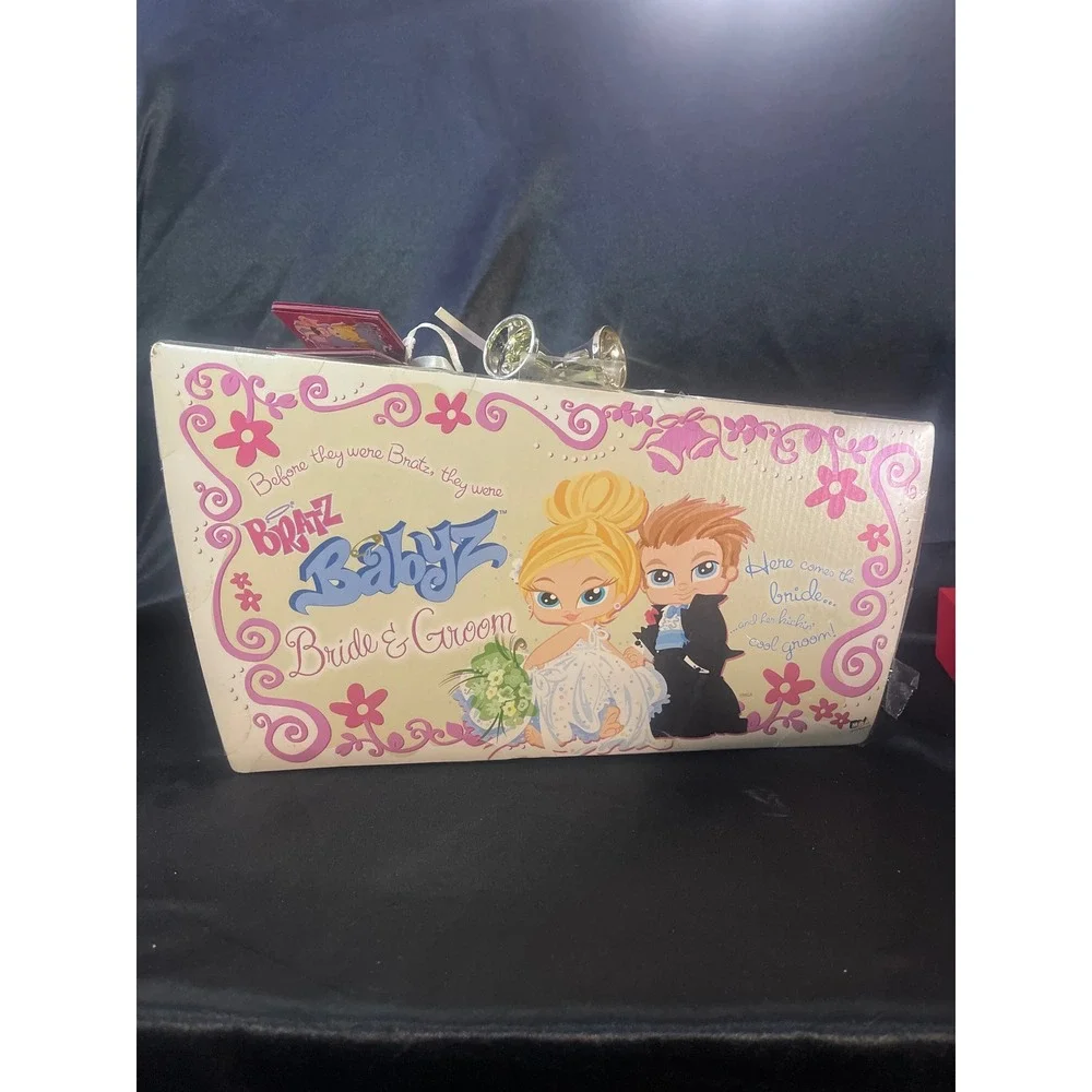 Bratz Babyz Bride & Groom Cloe Cameron Target Exclusive Doll Set New NIB 2006 - Picture 2 of 2